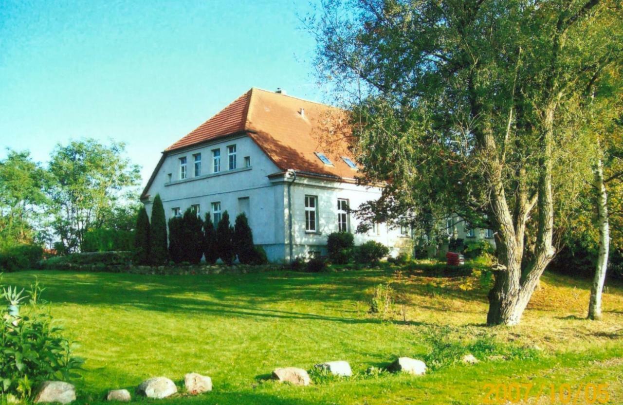Apartmán Gutshaus Alt-Jargenow Alt Jargenow Exteriér fotografie